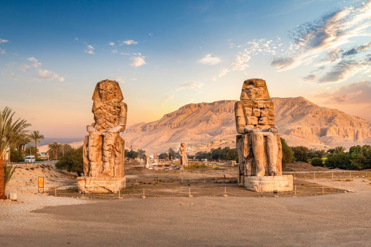 Colossi of memnon 6